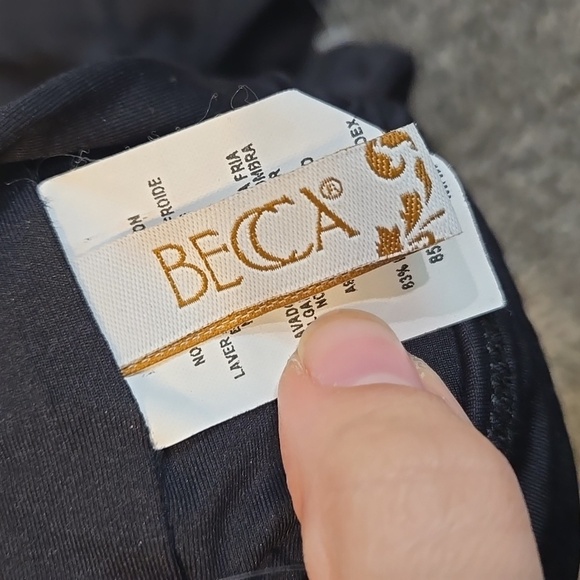 NWT Becca Women's Colorcode Black Halter Bikini Top Swim Sz M - Picture 8 of 10